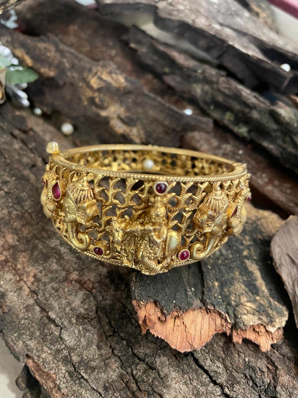 Gold Jewellery Collection